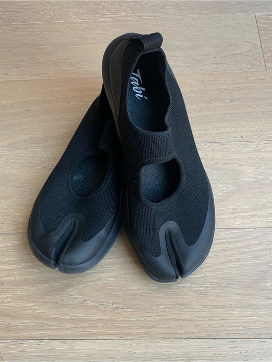 Tabi Shoes - Tabi-Style Black Athletic Slip-On Shoes